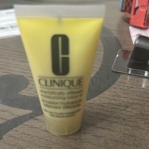Clinique Yellow Moisturizing Lotion